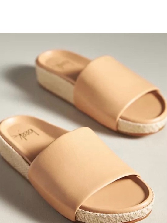 Beek Shoes - NWT Beek Pelican Jute Slides in Beach Beige 9
